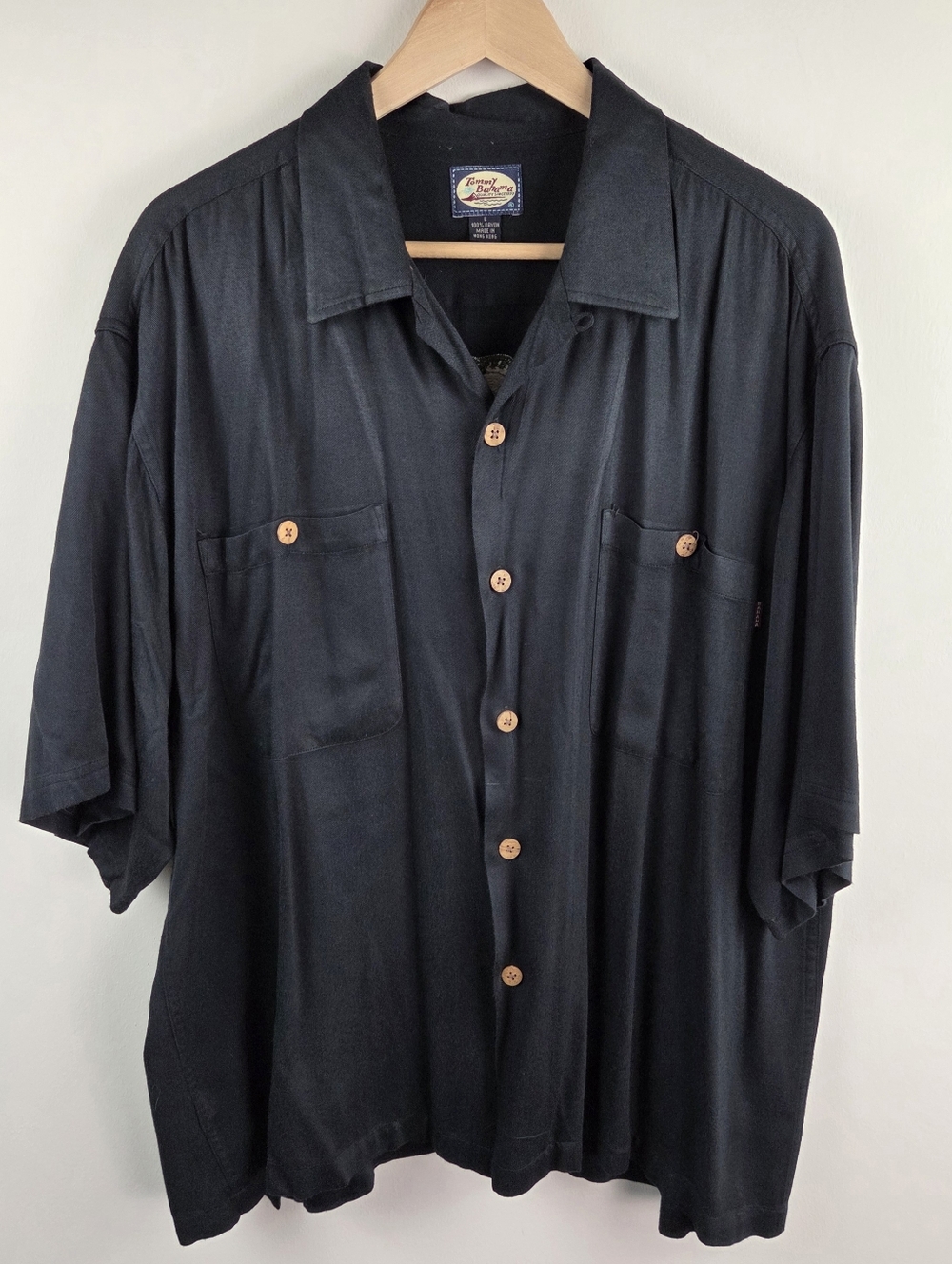 Tommy Bahama Hawaiian Camp Shirt Mens Large Black Short Sleeve Cigar Club Rayon